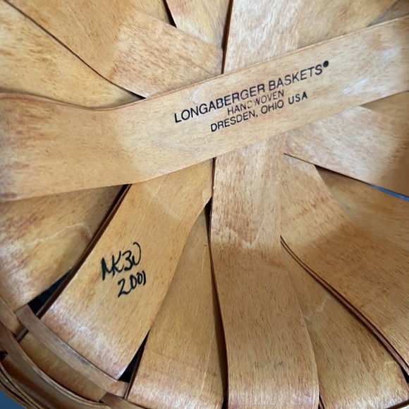 Longaberger Large Fruit Basket - Picture 5 of 5